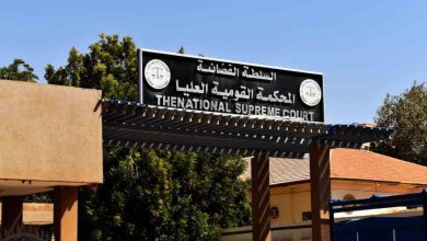 ظلت دساتير البلاد المتعاقبة تسمح للرئيس بإسقاط العقوبة في قضايا الإعدام التعزيري فقط (اندبندنت عربية - حسن حامد)