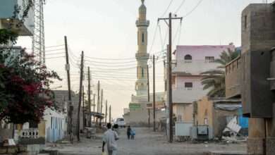 تخيم على السودان أجواء من الخوف والتوتر بسبب نقص الاحتياجات الأساسية وتدهور الوضع الامني في البلاد