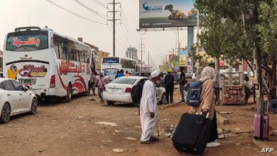 المعارك أجبرت كثير من سكان الخرطوم على الفرار نحو مناطق آمنة "أرشيف"