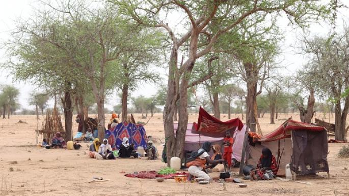 La tragédie des réfugiés soudanais au Tchad : un périple d’évasion ardu qui se termine dans une hutte en attente d’aide humanitaire