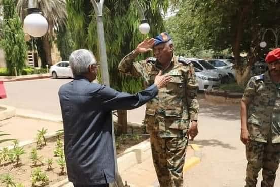 تحية من عسكري للكوز كمال محمد عبيد