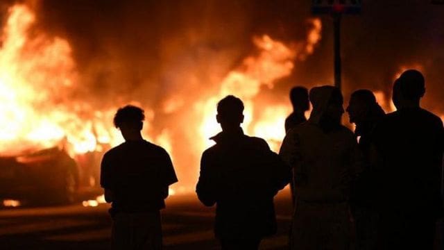 احتجاجات-وأعمال-شغب-في-السويد-بعد-حرق-المصحف