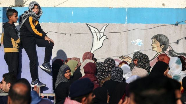 بعض النازحين في غزة