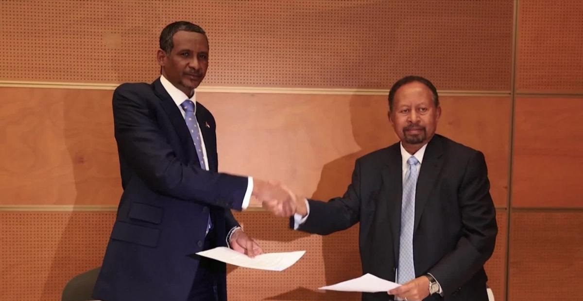 الدكتور عبدالله حمدوك، وقائد الدعم السريع الفريق محمد حمدان دقلو