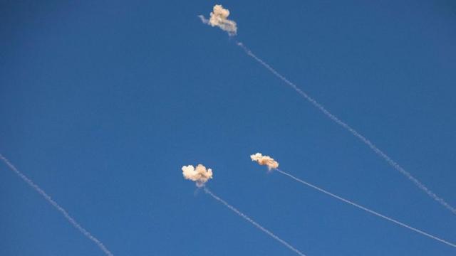 صواريخ أطلقها حزب الله (أرشيفية).