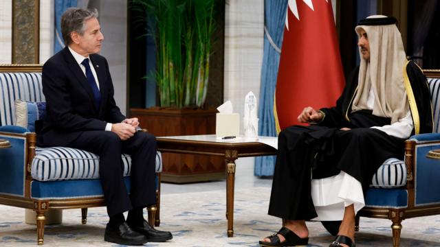 أمير قطر يستقبل وزير خارجية أمريكا بلينكن