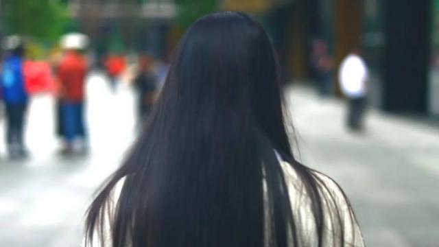 صورة لفتاة دون إبراز هويتها