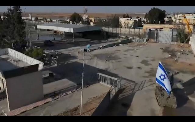 سيطرت القوات الإسرائيلية على الجانب الفلسطيني من معبر رفح في السابع من مايو / أيار الجاري
