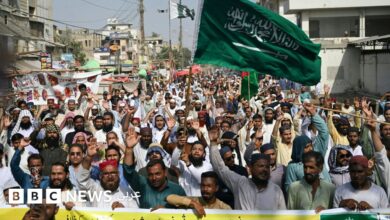 مواجهات-دامية-في-اليمن،-وباكستان-تقول-إنها-“ستمضي-إلى-أبعد-مدى”-في-الدفاع-عن-السعودية