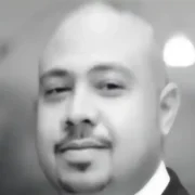 صورة د. محمد شرف الدين الطيب